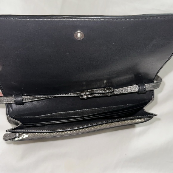 Gun metal coach crossbody - Picture 5 of 7
